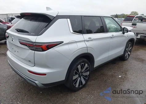 2025 Mitsubishi Outlander Se 2.5 S-Awc/Trail Edition S-Awc z USA, uszkodzony, nr VIN JA4J4VA84SZ016575